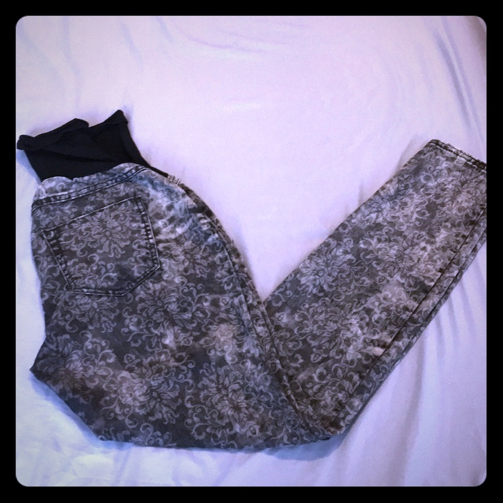 Maternity stretch skinny jeans